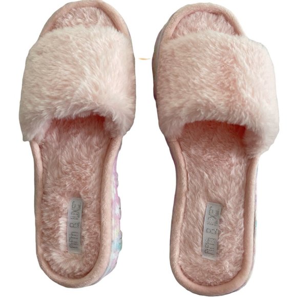 🌹NWT Women’s Slippers FIFTH & LUXE Faux Fue  Pink Size 9 - Picture 2 of 10
